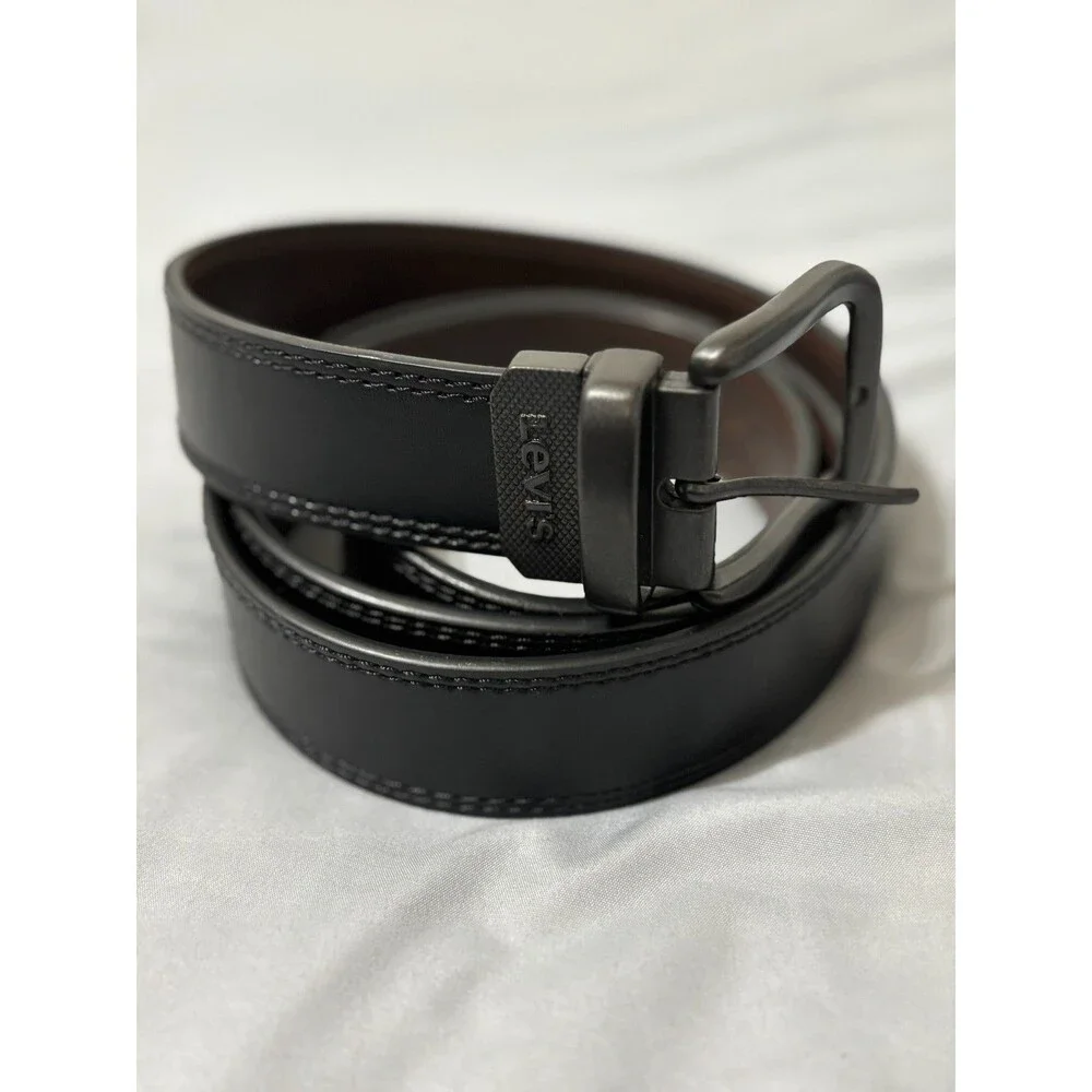 Levi's Big & Tall Men's Reversible Leather Belt Sz 52 Gunmetal Buckle 17LV0247